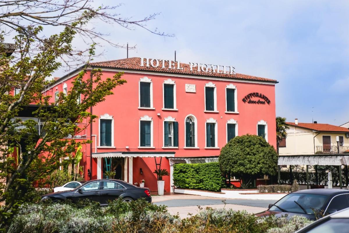 Hotel Villa Pigalle Tezze sul Brenta Exterior photo